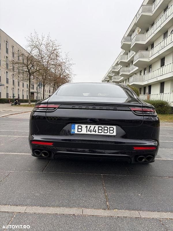 Second-hand Porsche Panamera 4 330 CP (242 kW) 2020 Culoarenegru Berlinǎ