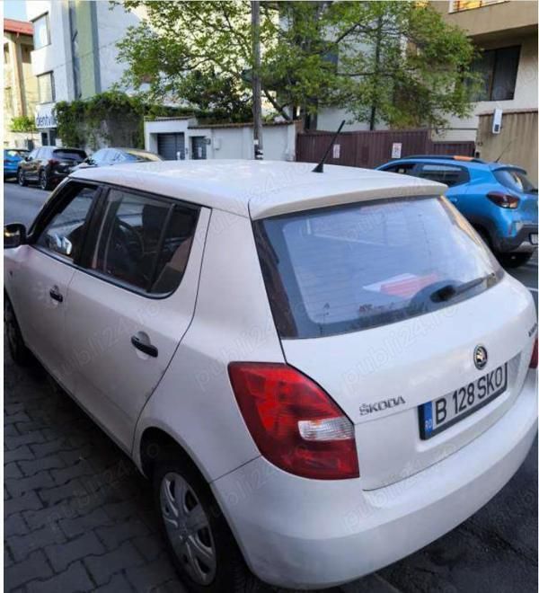 Utilizat 2013 Skoda Fabia Berlinǎ | 2.835 EUR (Preț bun) - Imagine 1/4