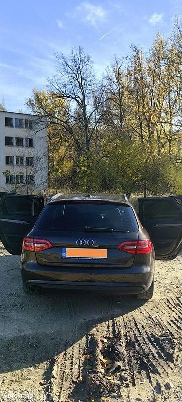 Second-hand Audi A4 136 CP (100 kW) 2012 Culoaremaro Break