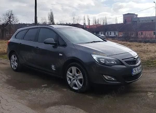 Second-hand Opel Astra 125 CP (91 kW) 2011 Break