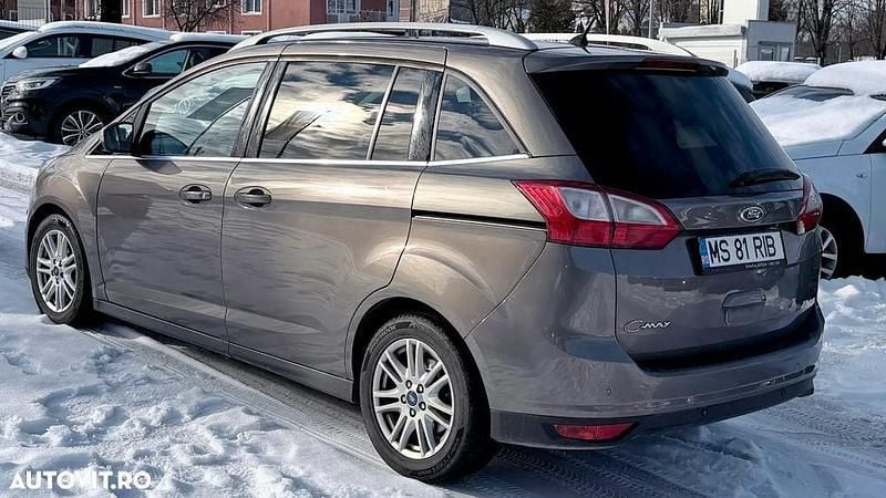 Second-hand Ford Grand C-Max Titanium 140 CP (102 kW) 2014 Culoaremaro Monovolum