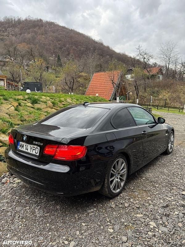 Second-hand BMW 320 Exclusive 184 CP (135 kW) 2013 Culoarenegru Coupe