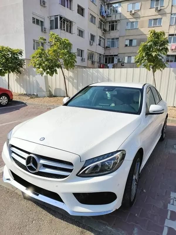 Second-hand Mercedes C220 AMG line 170 CP (125 kW) 2017 Alb Berlinǎ