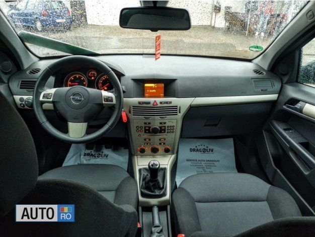 Negru Utilizat 2007 Opel Astra Break | 2.999 EUR (Puțin scump) - Imagine 1/4