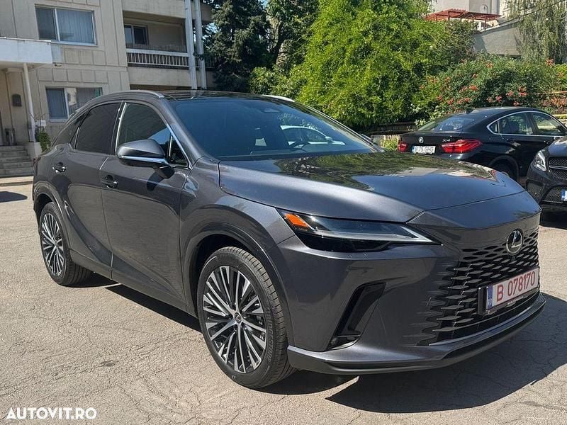 Second-hand Lexus RX350h Executive Line 250 CP (183 kW) 2024 Culoaregri Berlinǎ