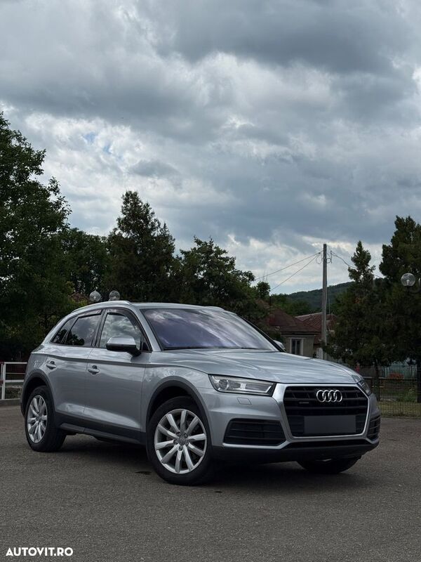 Gri Utilizat 2019 Audi Q5 SUV | 21.400 EUR (Super Preț) - Imagine 1/4