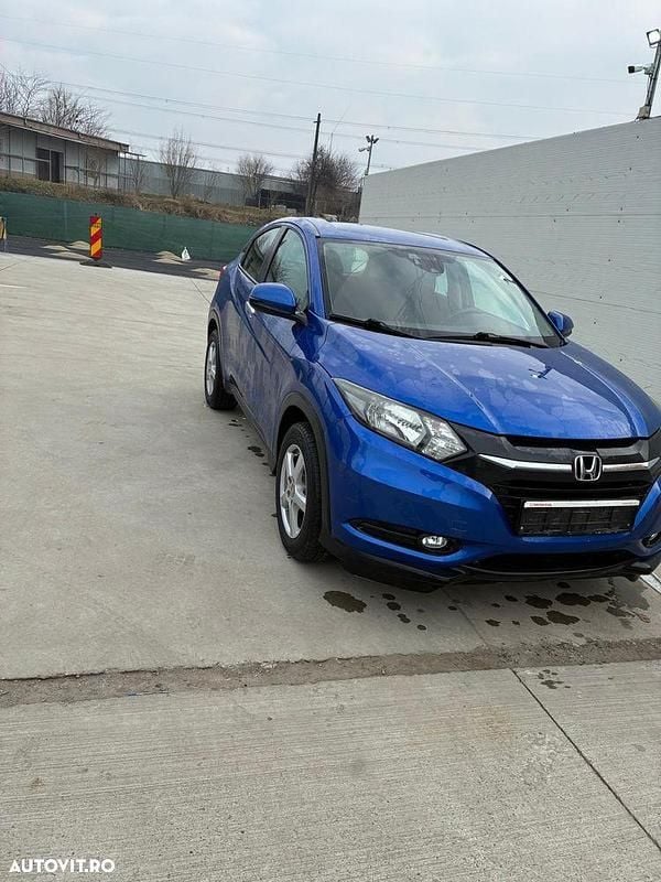 Second-hand Honda HR-V Executive 130 CP (95 kW) 2017 Culoarealbastru SUV