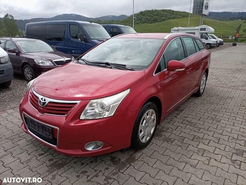 Rosu Utilizat 2011 Toyota Avensis Break | 5.850 EUR (Preț OK) - Imagine 1/4