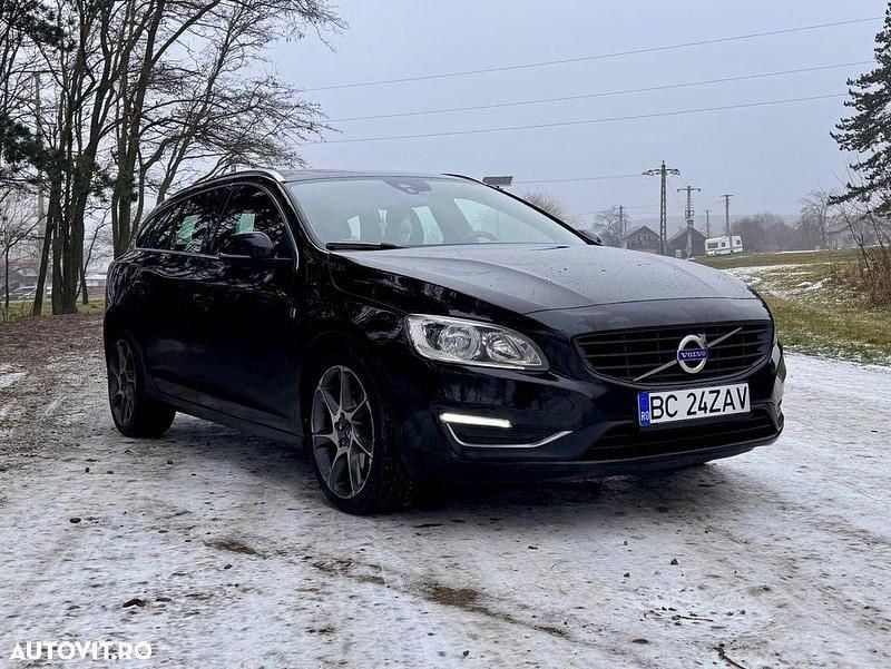 Culoarenegru Second-hand 2017 Volvo V60 Break | 8.350 EUR (Super Preț) - Imagine 1/4