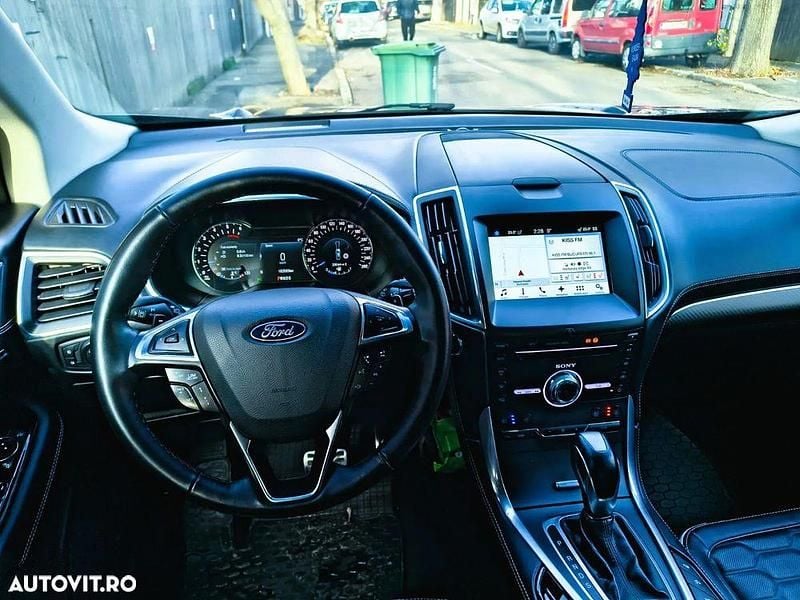 Second-hand Ford Edge Vignale 210 CP (154 kW) 2018 Culoarenegru SUV