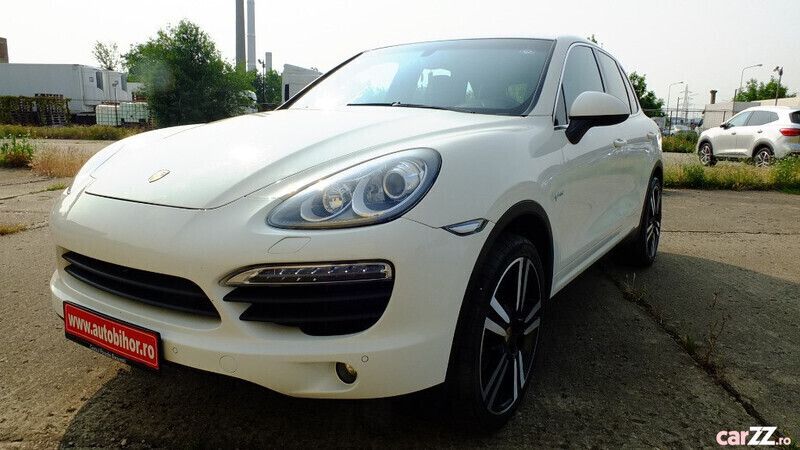 Alb Utilizat 2012 Porsche Cayenne S SUV | 19.450 EUR - Imagine 1/4