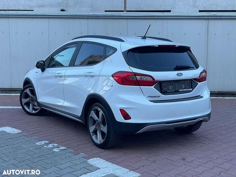 Second-hand Ford Fiesta Active 100 CP (73 kW) 2018 Culoarealb Hatchback