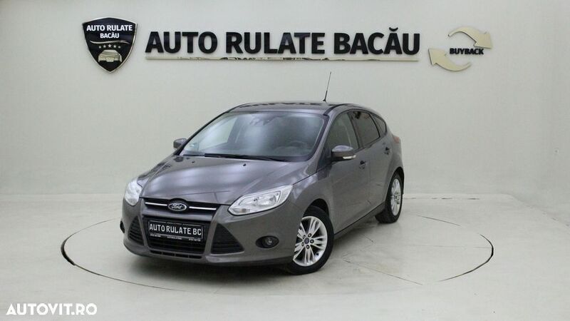 Bej Utilizat 2011 Ford Focus Hatchback | 5.550 EUR (Scump) - Imagine 1/4