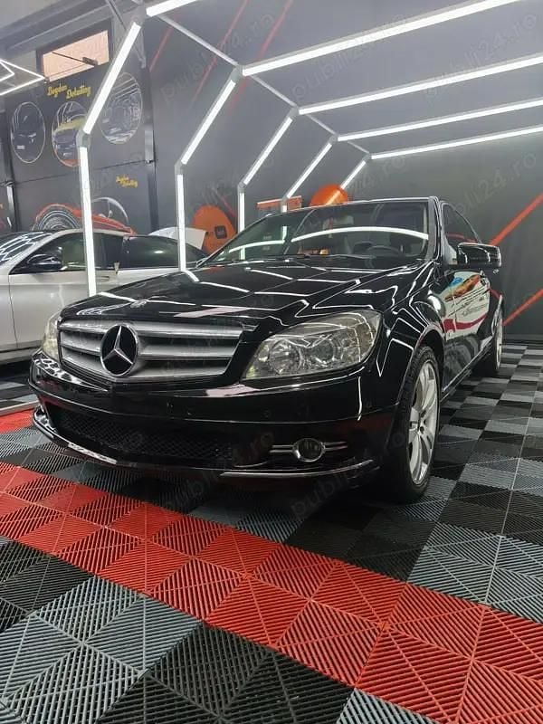 Second-hand Mercedes 220 170 CP (125 kW) 2011 Berlinǎ