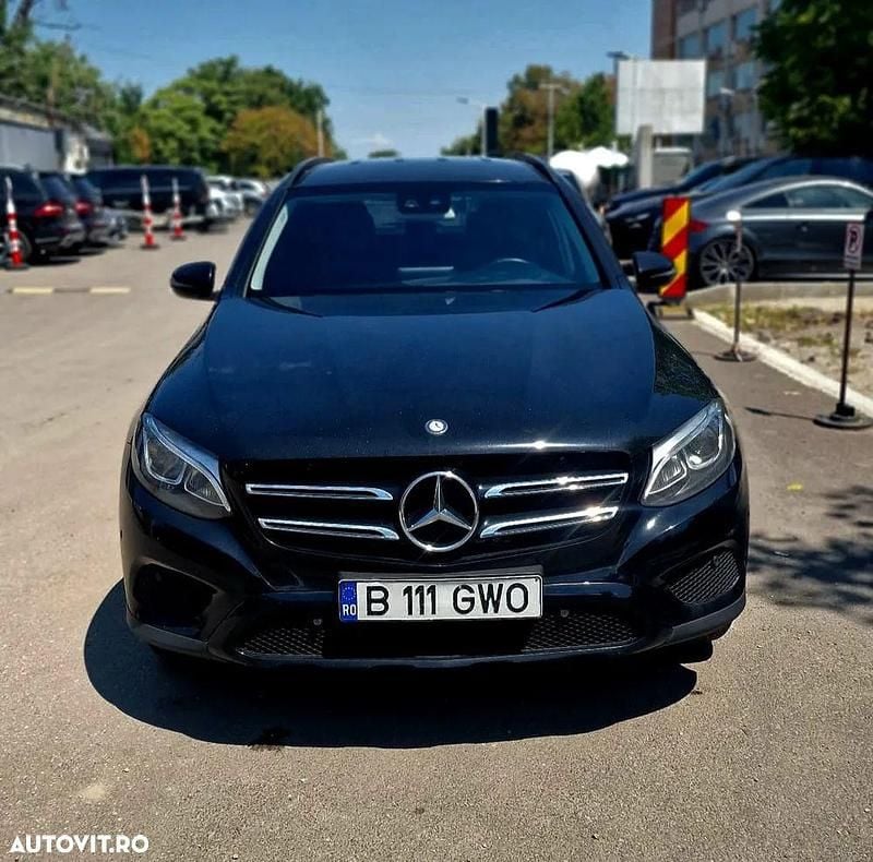Negru Utilizat 2016 Mercedes GLC220 SUV | 14.500 EUR (Super Preț) - Imagine 1/4