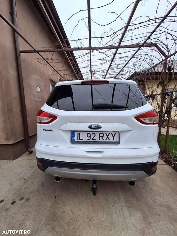 Second-hand Ford Kuga Trend 140 CP (102 kW) 2013 Culoarealb SUV