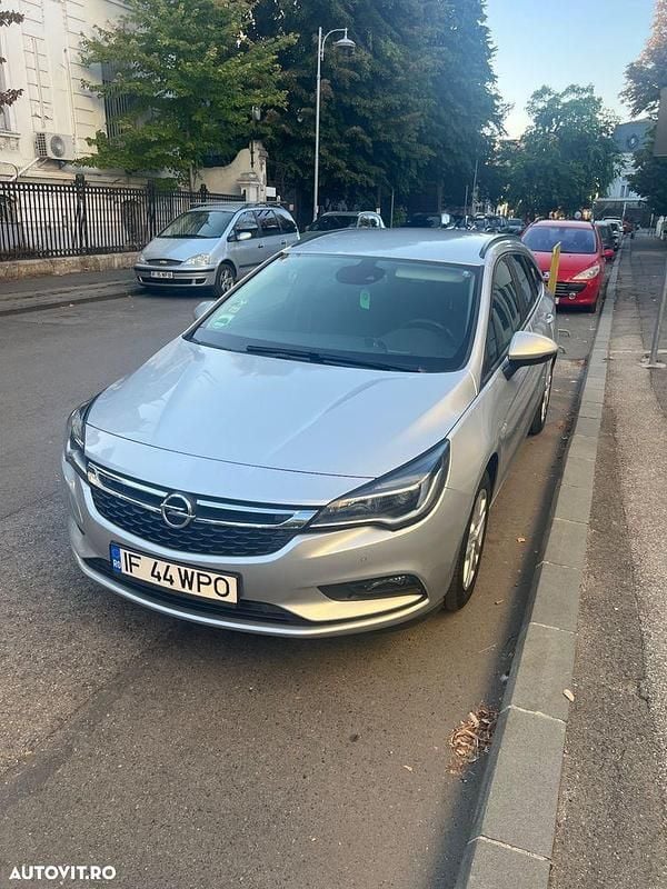 Culoareargint Utilizat 2019 Opel Astra Selection Break | 10.700 EUR (Scump) - Imagine 1/4