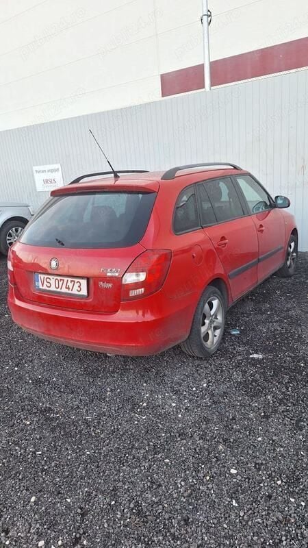 Rosu Utilizat 2008 Skoda Fabia Hatchback | 1.200 EUR (Super Preț) - Imagine 1/4