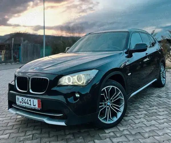 Negru Utilizat 2011 BMW X1 SUV | 8.200 EUR (Preț OK) - Imagine 1/4