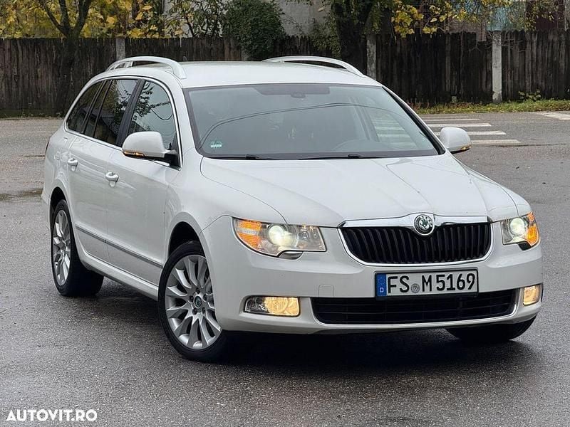 Culoarealb Utilizat 2013 Skoda Superb Comfort Break | 6.700 EUR (Preț OK) - Imagine 1/4