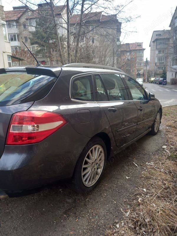 Utilizat 2010 Renault Laguna III Break | 2.000 EUR (Super Preț) - Imagine 1/4