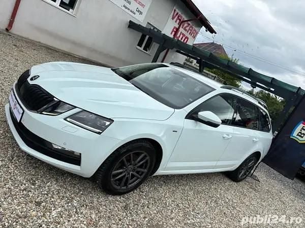 Alb Second-hand 2017 Skoda Octavia Drive Break | 7.590 EUR (Preț OK) - Imagine 1/4