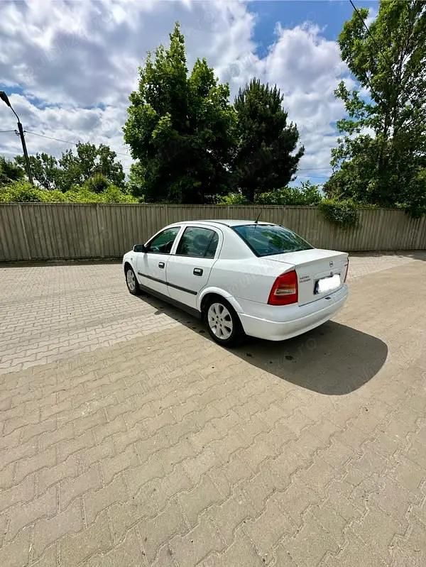 Second-hand Opel Astra 59 CP (43 kW) 2007 Berlinǎ