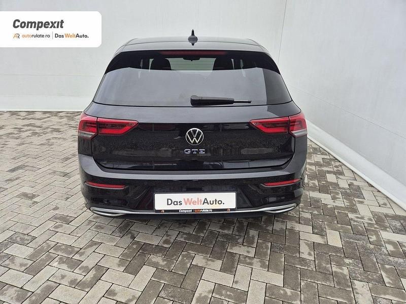 Second-hand VW Golf VIII GTE 245 CP (180 kW) 2021 Culoarenegru Hatchback