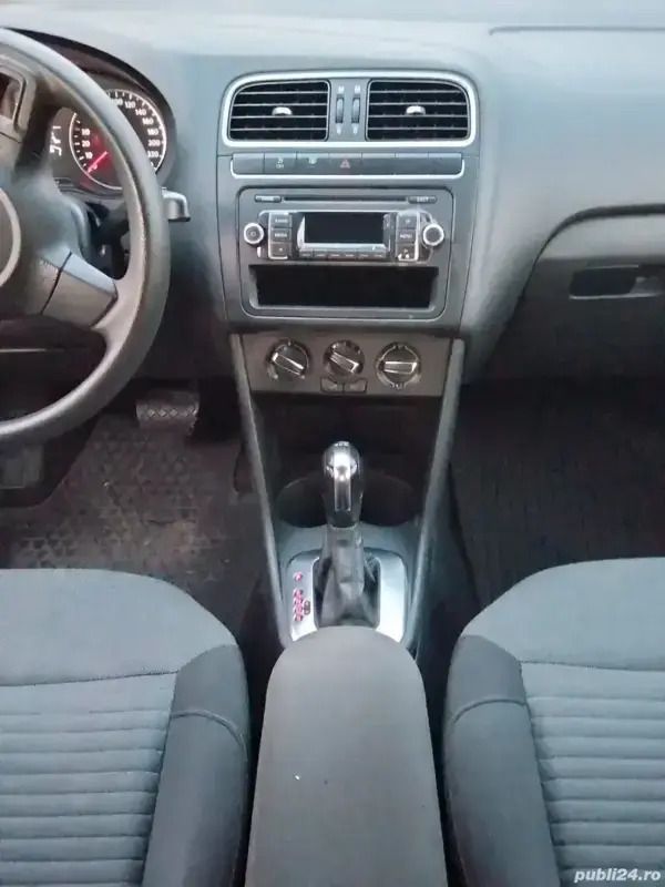 Utilizat 2013 VW Polo Berlinǎ | 5.900 EUR (Preț OK) - Imagine 1/4