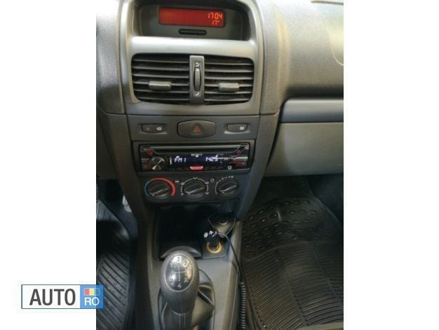 Second-hand Renault Symbol 65 CP (47 kW) 2007 Argintiu Berlinǎ