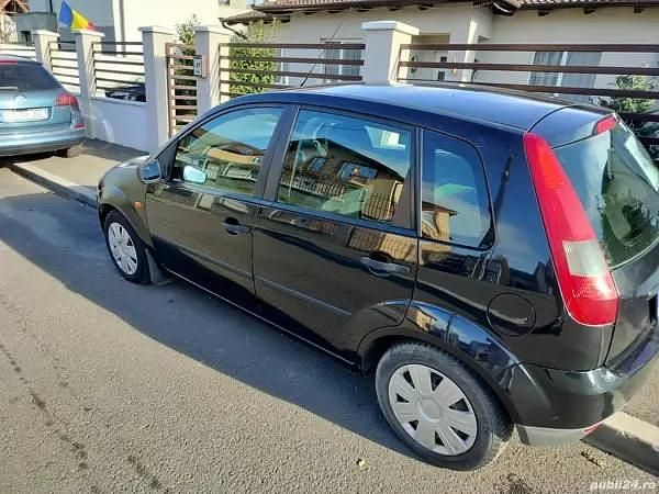 Second-hand Ford Fiesta 55 CP (40 kW) 2005 Hatchback
