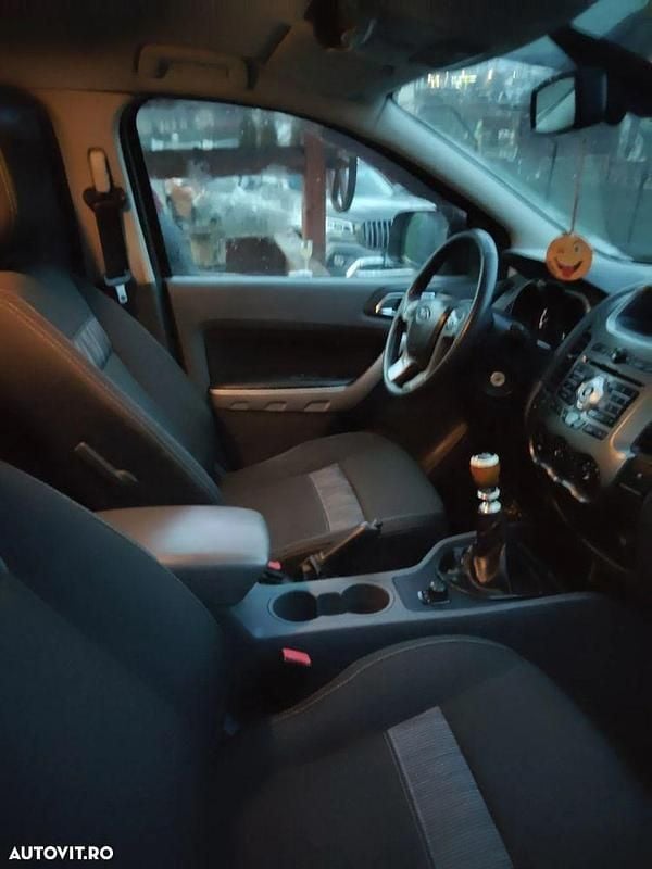 Second-hand Ford Ranger XLT 150 CP (110 kW) 2016 Culoarerosu Pickup