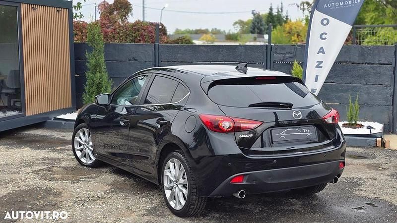 Second-hand Mazda 3 Sports-Line 150 CP (110 kW) 2015 Culoarenegru Hatchback