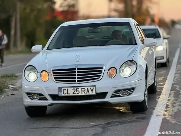 Alb Utilizat 2007 Mercedes E200 Elegance Berlinǎ | 2.900 EUR - Imagine 1/4