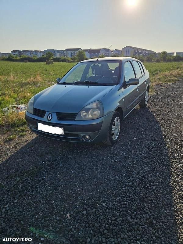 Culoareverde Utilizat 2004 Renault Clio II Berlinǎ | 1.600 EUR (Preț bun) - Imagine 1/4