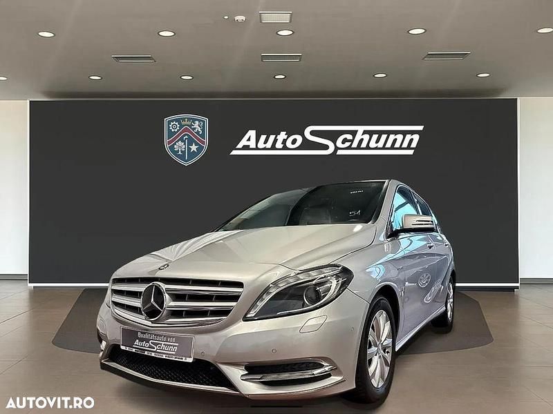 Culoareargint Utilizat 2012 Mercedes B200 Monovolum | 13.990 EUR - Imagine 1/4