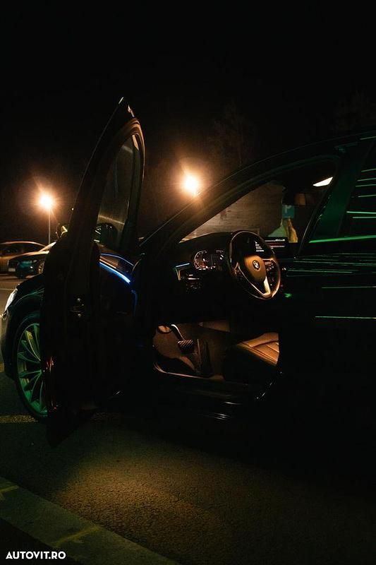 Second-hand BMW 520 Efficient Dynamics 190 CP (139 kW) 2020 Culoarealbastru Berlinǎ