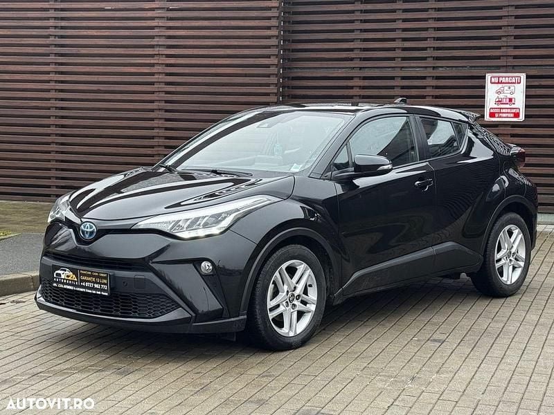 Second-hand Toyota C-HR Style 184 CP (135 kW) 2022 Culoarenegru SUV
