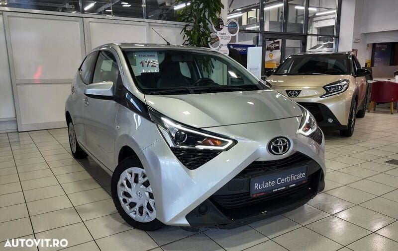 Gri Utilizat 2021 Toyota Aygo Connect Style Hatchback | 11.900 EUR - Imagine 1/4