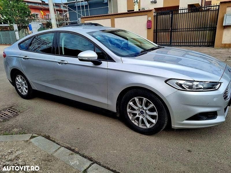 Second-hand Ford Mondeo 120 CP (88 kW) 2017 Culoaregri Berlinǎ