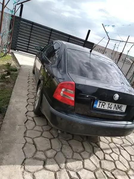 Utilizat 2006 Skoda Octavia Berlinǎ | 2.400 EUR (Preț OK) - Imagine 1/4