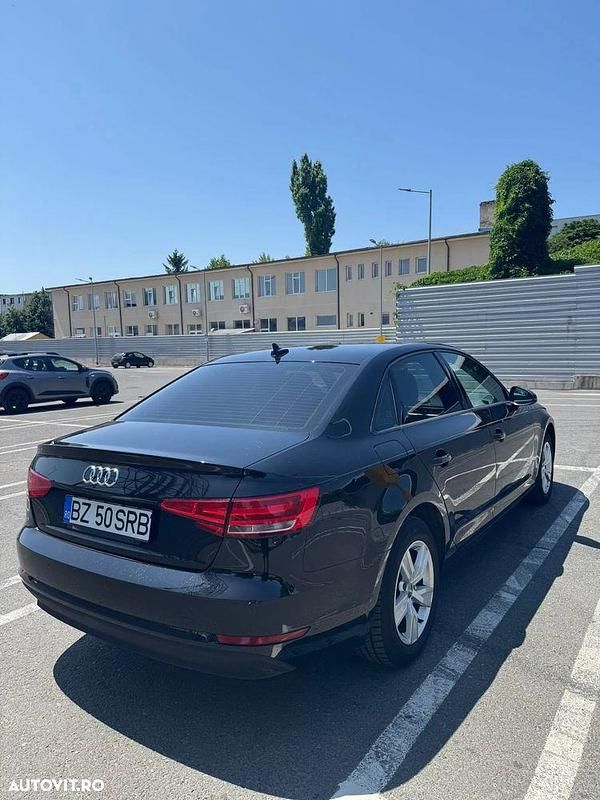 Negru Utilizat 2016 Audi A4 Break | 12.200 EUR (Puțin scump) - Imagine 1/4