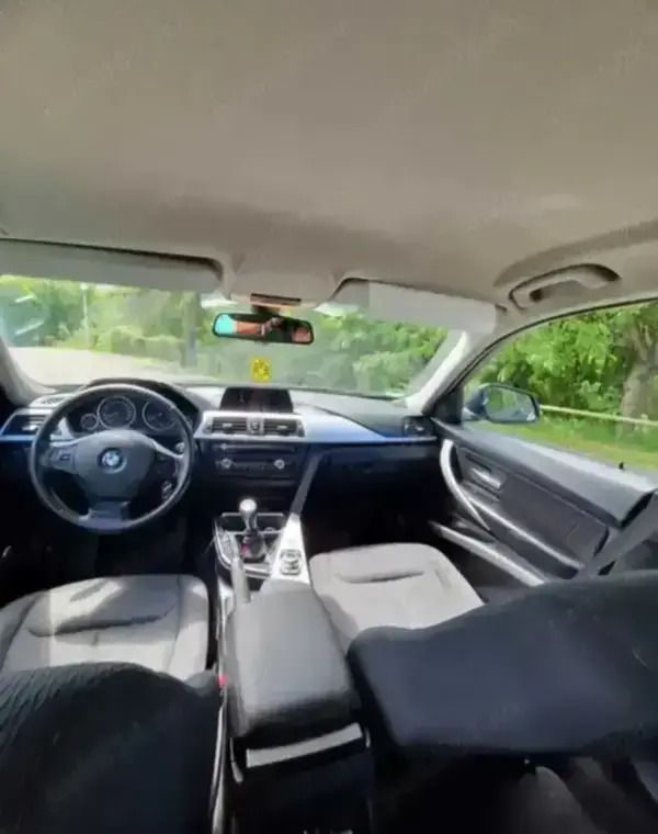 Utilizat 2013 BMW 320 Berlinǎ | 10.300 EUR (Preț OK) - Imagine 1/4