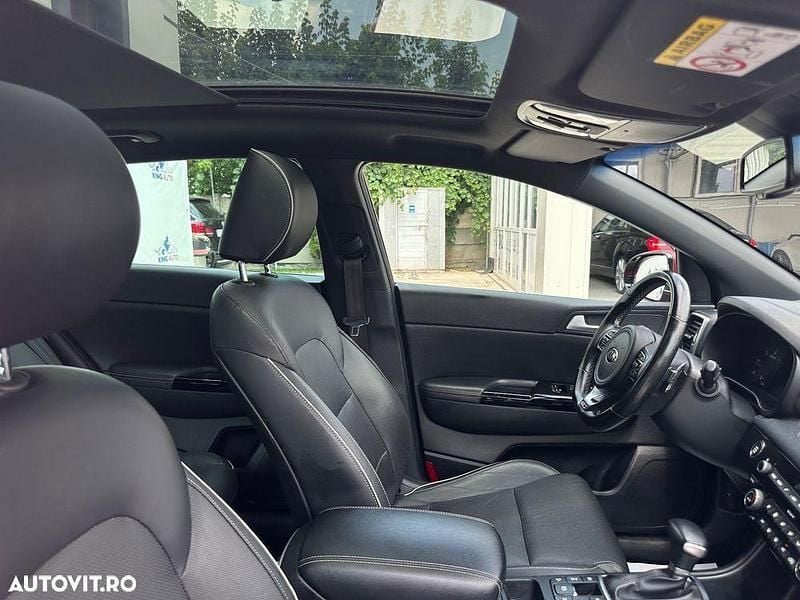 Second-hand Kia Sportage 136 CP (100 kW) 2017 Rosu SUV