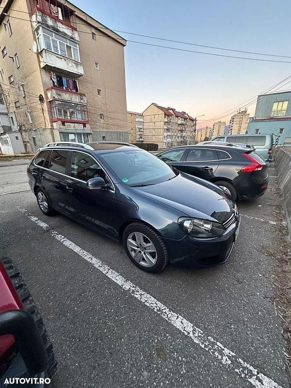 Second-hand VW Golf VI 104 CP (76 kW) 2010 Culoarealbastru Hatchback