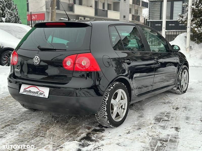 Second-hand VW Golf VI United 102 CP (75 kW) 2008 Culoarenegru Hatchback