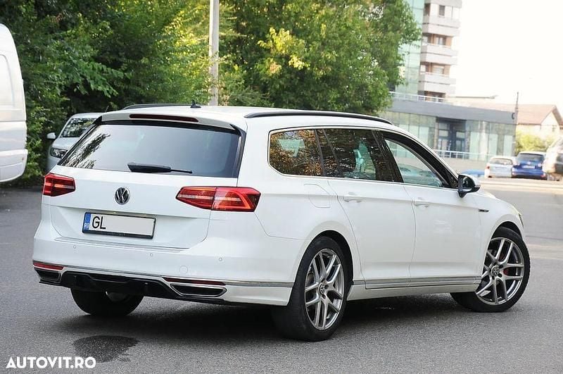 Second-hand VW Passat Highline 190 CP (139 kW) 2019 Culoarealb Break