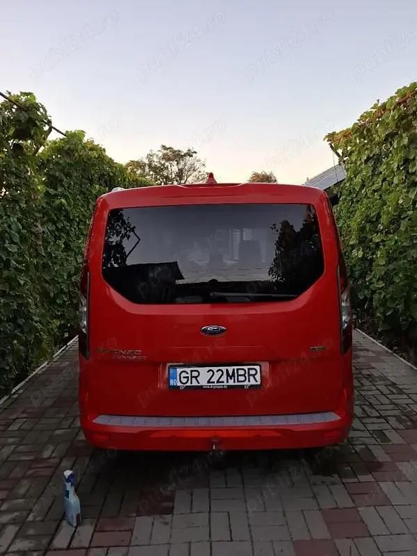 Second-hand Ford Tourneo 101 CP (74 kW) 2016 Monovolum