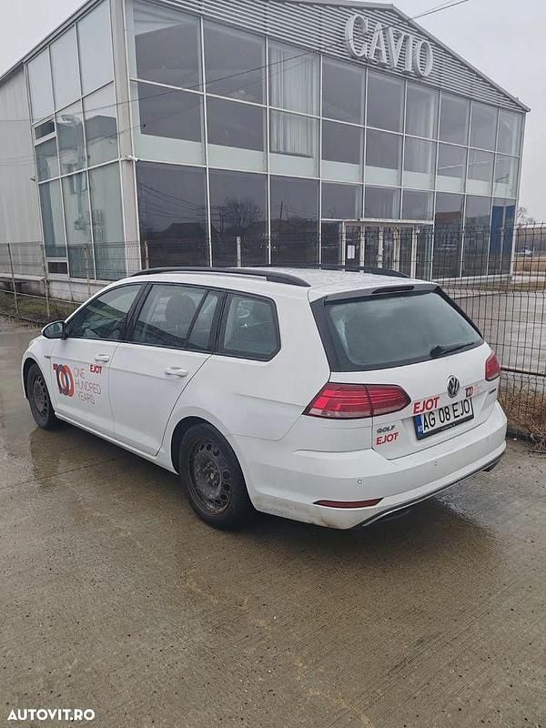Second-hand VW Golf VII 130 CP (95 kW) 2018 Culoarealb Break