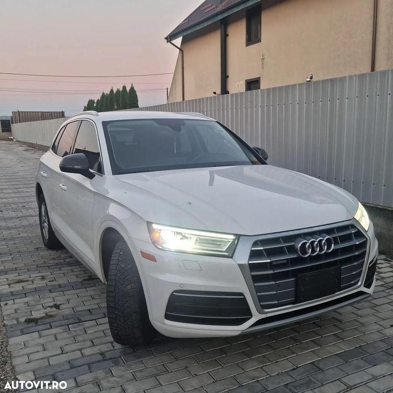 Culoarealb Utilizat 2020 Audi Q5 SUV | 23.480 EUR (Preț bun) - Imagine 1/4